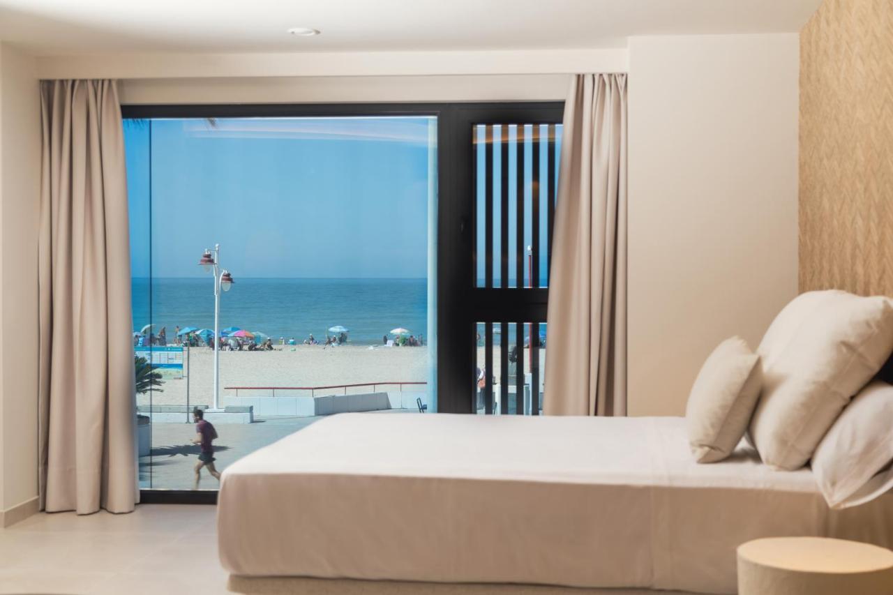 Apartamentos Playa Victoria 카디스 외부 사진